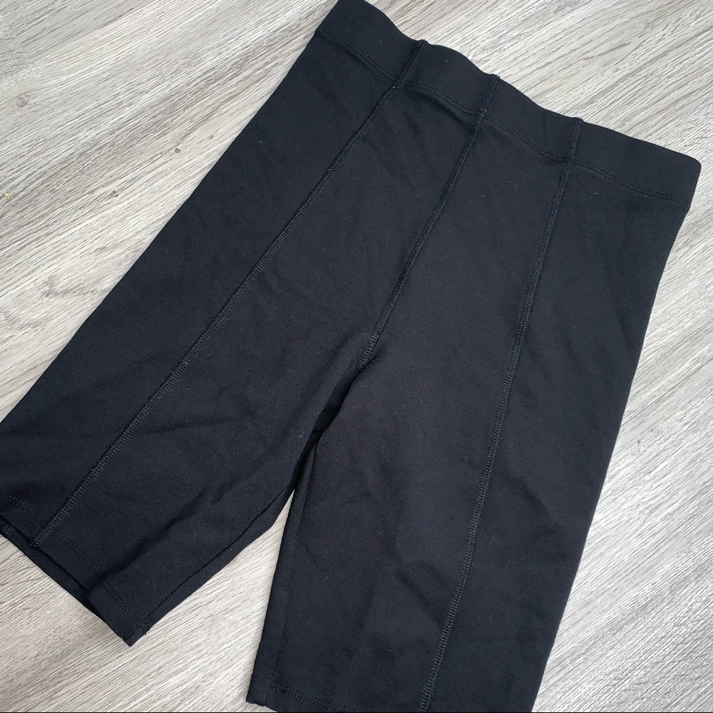 Forever 21 Black Biker Shorts Size Small